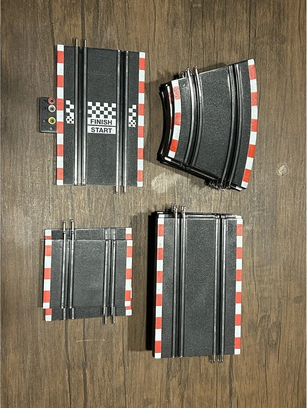 NASCAR High-Banked Tri-Oval Slot Car Track Set 2 Cars Controllers Tested
